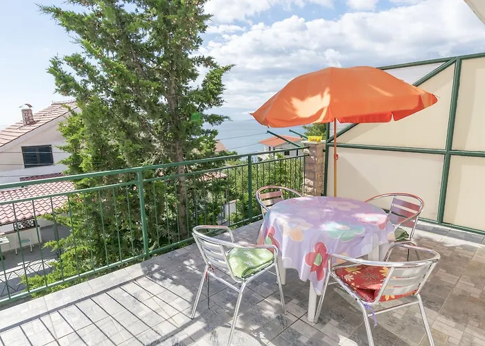 Ksenija Apartamento Primošten